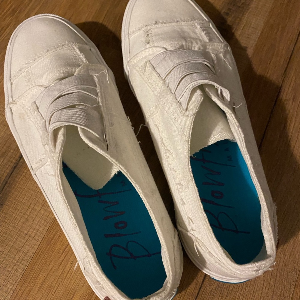 Blowfish Malibu Sneakers, size 7.5.